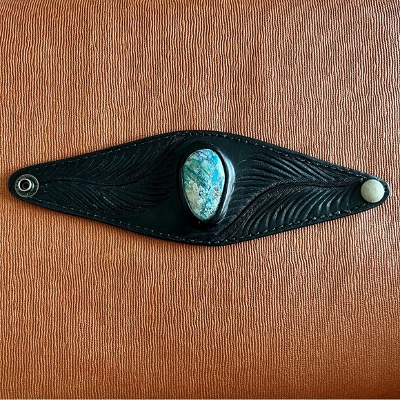 BUFFALO GIRL BLACK MANDALA LEATHER CUFF BRACELET WITH AUSTRALIAN CHRYSOCOLLA - Picture 4 of 8